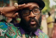 TARRUS RILEY: “O ARMIAMO TUTTI O NESSUNO”