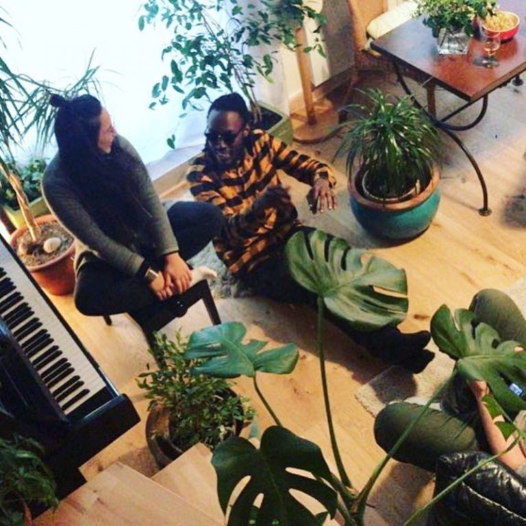 SARA LUGO E RANDY VALENTINE NEL VIDEO DI “GROWING A JUNGLE”