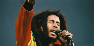 LO ZIMBABWE RENDE OMAGGIO A MARLEY CON UNA STATUA