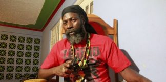 CAPLETON: ONORE ALLA SUA MUSICA E AL SUO IMPEGNO