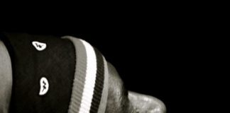 CAPLETON: IL SUO ANTHEM “JAH JAH CITY” COMPIE 20 ANNI