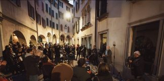 L’omaggio dei Playa Desnuda a Udine e al Madrid